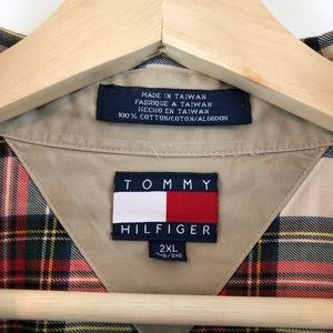 Tommy Hilfiger Shirts - Tommy Hilfiger Plaid Long Sleeve Button Down Tommy Hilfiger Shirts - Tommy Hilfiger Plaid Long Sleeve Button Down